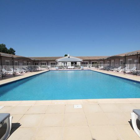 Hotel Saint Louis Le Thor Luaran gambar