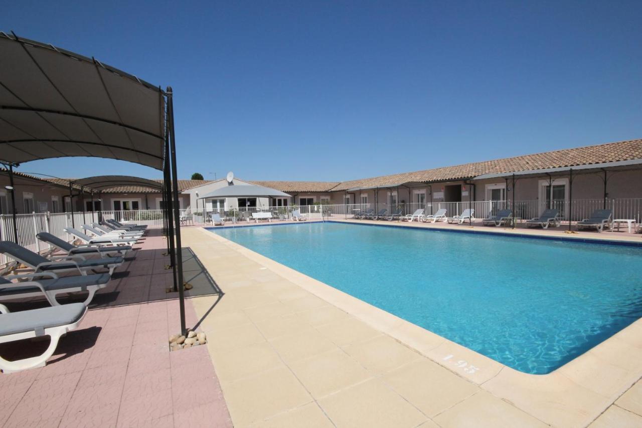 Hotel Saint Louis Le Thor Luaran gambar