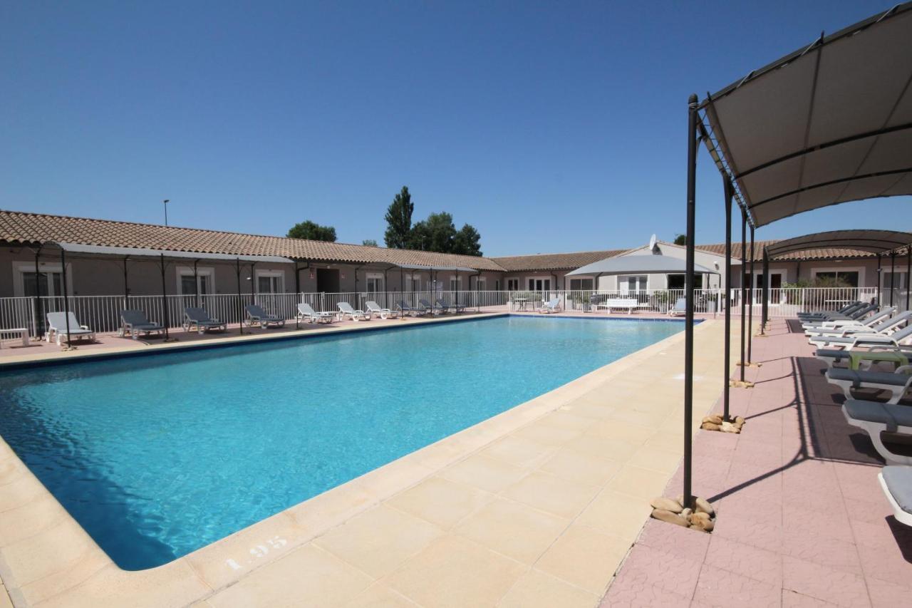 Hotel Saint Louis Le Thor Luaran gambar