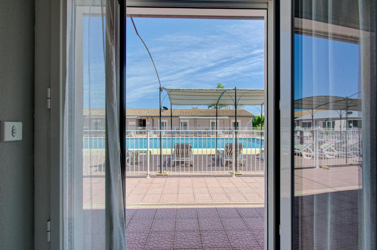 Hotel Saint Louis Le Thor Luaran gambar