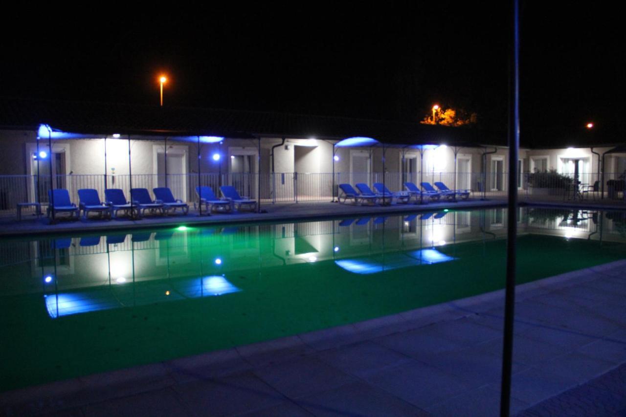 Hotel Saint Louis Le Thor Luaran gambar